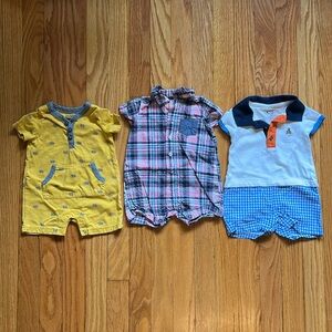 LIKE NEW 0-3 bundle of adorable summer onesies by Baby Gap and Carters
